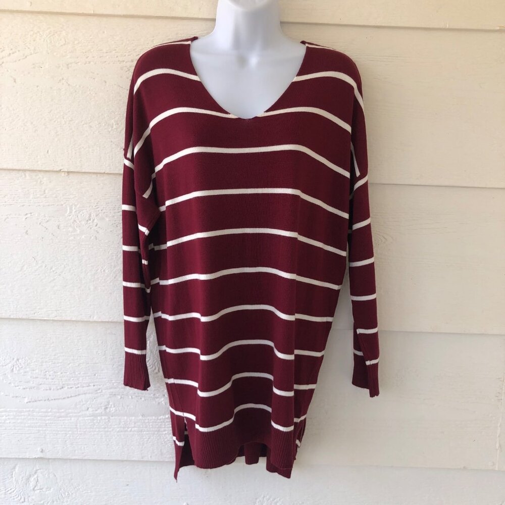 Women's Sweater Size M/L Lightweight Burgundy White Stripe 3/4 Sleeve Longline